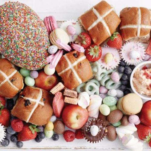 Hot Cross Bun Grazing Boards Are The Latest Trend And It’s Like An Easter Dream
