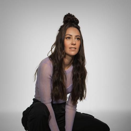 Gold Coast Breakout Star, Amy Shark Spills Secret Details on Upcoming Song with Ed Sheeran!