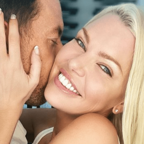 Sophie Monk Met Her Fiance On A Flight, But She Made Them Do This One Thing Before Kissing