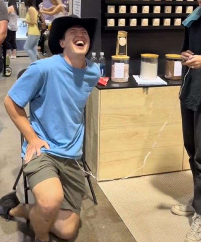 This Man Tried A 'Period Pain Simulator' At The Calgary Stampede
