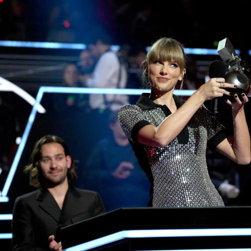 Taylor Swift Wins Big At The MTV Europe Awards!